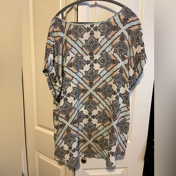 Flowy Como Vintage Blouse - Picture 2 of 3